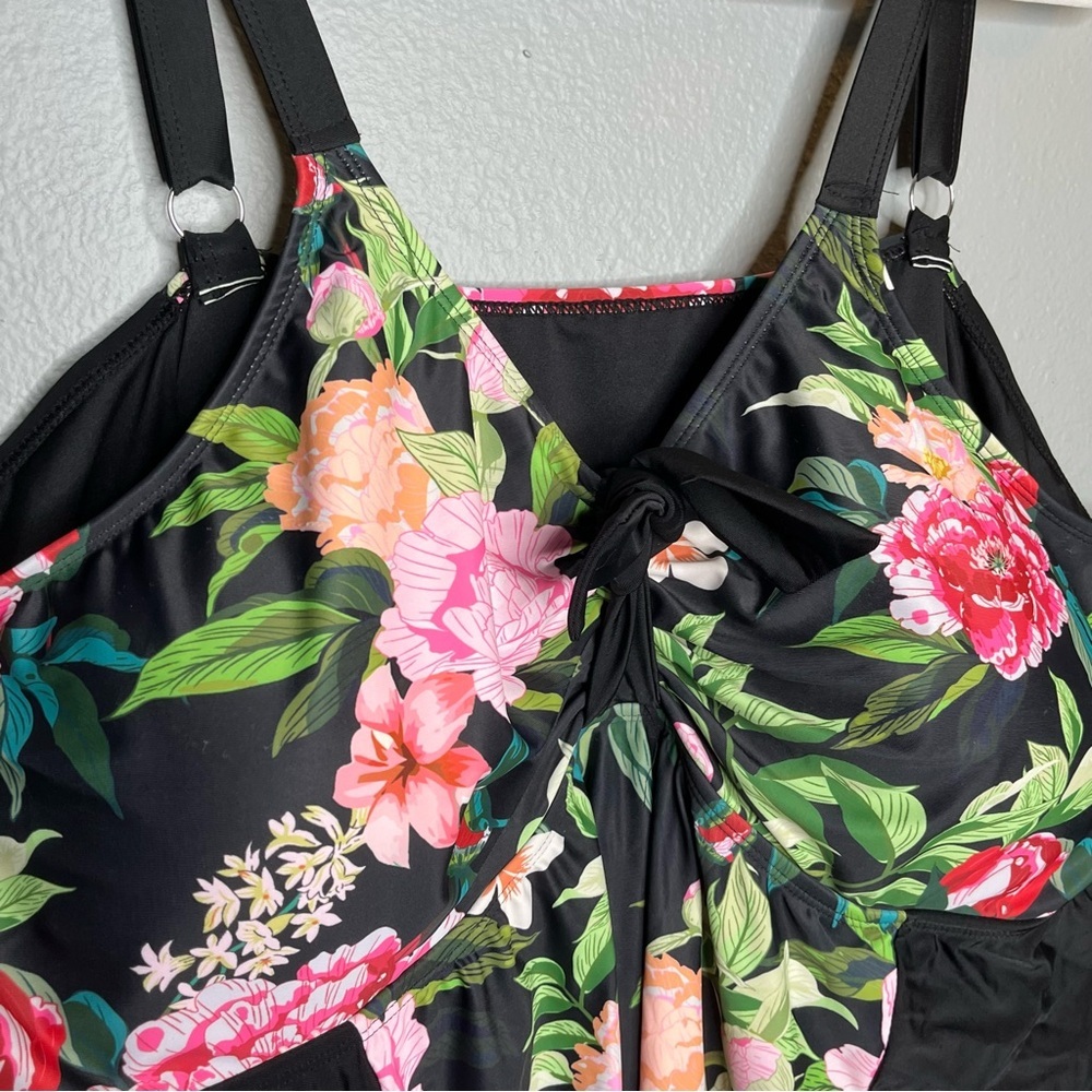 Bloomchic Women's One Piece Floral Resortwear Swimsuit - Picture 6 of 9